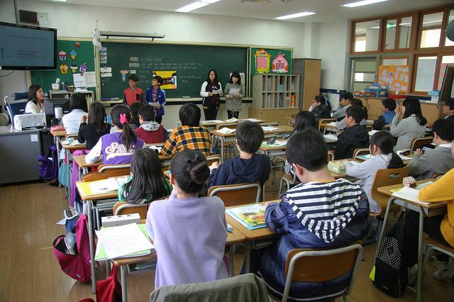 school-class-g4c32abdac_640